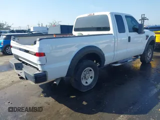 2008 Ford Super Duty F-250 SRW XL with VIN 1FTSX21R08EE25570, listed as a IAAI auction lot 41602856 with 113,322 mi miles. Bid and sale history available at carsss.com. Image 4.