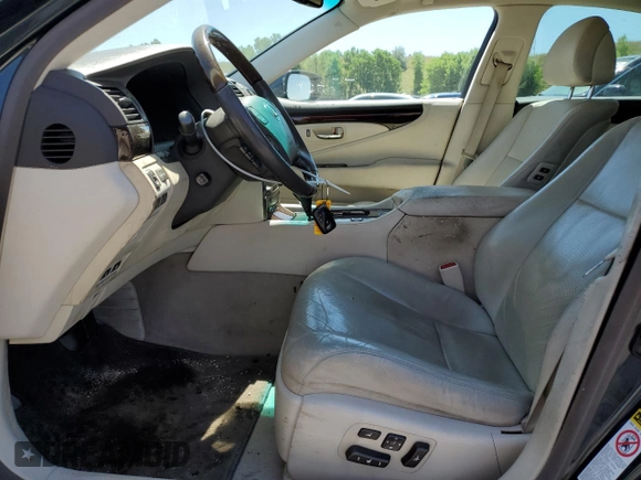2007 Lexus LS 460 z VIN JTHBL46F275003464, wystawiony jako Copart lot #63515025 z przebiegiem 148 688 mil mil oraz Czysty tytuł • Clean title. Historia ofert i sprzedaży dostępna na DreamBid. Obrazek 7.