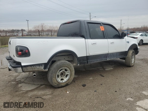 2002 Ford F-150 XLT with VIN 1FTRW08LX2KC11914, listed as a Copart auction lot 85238104 with 0 mi miles and Salvage Title. Bid and sale history available at carsss.com. Image 3.