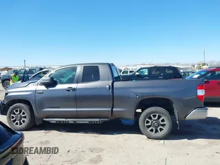 2017 Toyota Tundra 2WD SR5 with VIN 5TFRY5F16HX228522, listed as a IAAI auction lot 41712834 with 111,910 mi miles. Bid and sale history available at carsss.com. Image 14.