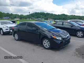 2012 Honda Civic LX z VIN 2HGFB2F59CH322463, wystawiony jako IAAI lot #42253884 z przebiegiem 131 560 mil mil oraz . Historia ofert i sprzedaży dostępna na DreamBid. Obrazek 1.