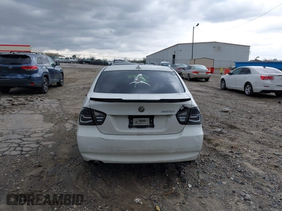 2006 BMW 3 Series 325i with VIN WBAVB13546PT21727, listed as a IAAI auction lot 41723568 with 156,438 mi miles. Bid and sale history available at carsss.com. Image 16.