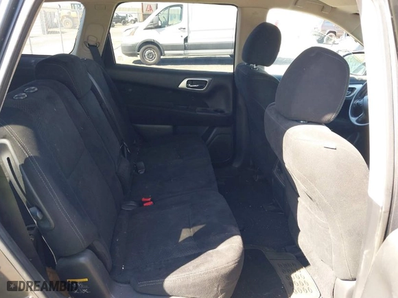 2014 Nissan Pathfinder SV with VIN 5N1AR2MN7EC703558, listed as a IAAI auction lot 41715058 with 209,886 mi miles. Bid and sale history available at carsss.com. Image 8.