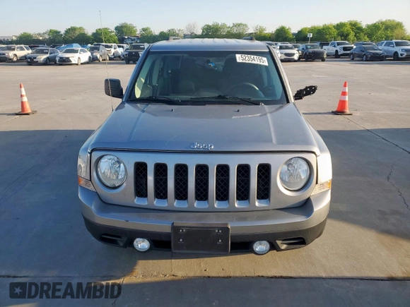 2016 Jeep Patriot Sport z VIN 1C4NJPBAXGD550603, wystawiony jako Copart lot #52354195 z przebiegiem 93 178 mil mil oraz Tytuł czysty. Historia ofert i sprzedaży dostępna na DreamBid. Obrazek 5.