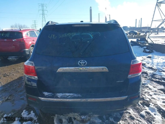 2011 Toyota Highlander with VIN 5TDBK3EH3BS080512, listed as a IAAI auction lot 41638857 with 251,903 mi miles. Bid and sale history available at carsss.com. Image 16.