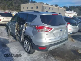 2016 Ford Escape SE with VIN 1FMCU9G98GUB50785, listed as a IAAI auction lot 41640899 with 1 mi miles. Bid and sale history available at carsss.com. Image 3.