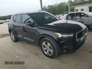 2022 Volvo XC40 Momentum z VIN YV4AC2HKXN2760409, wystawiony jako Copart lot #56512675 z przebiegiem 83 069 mil mil oraz Tytuł czysty. Historia ofert i sprzedaży dostępna na DreamBid. Obrazek 4.