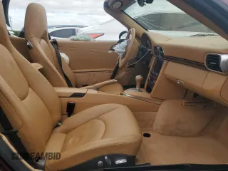 2006 Porsche 911 Carrera S z VIN WP0CB29956S769773, wystawiony jako Copart lot #54702225 z przebiegiem Nie podano mil oraz Szkoda całkowita • Salvage title. Historia ofert i sprzedaży dostępna na DreamBid. Obrazek 7.