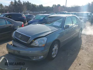 2001 Lexus LS 430 with VIN JTHBN30F710025252, listed as a IAAI auction lot 42004332 with 126,306 mi miles. Bid and sale history available at carsss.com. Image 2.