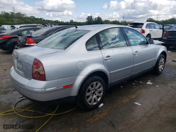 2003 Volkswagen Passat GLS with VIN WVWPD63B53P103624, listed as a Copart auction lot 70334334 with 168,100 mi miles and Non Repairable. Bid and sale history available at carsss.com. Image 3.