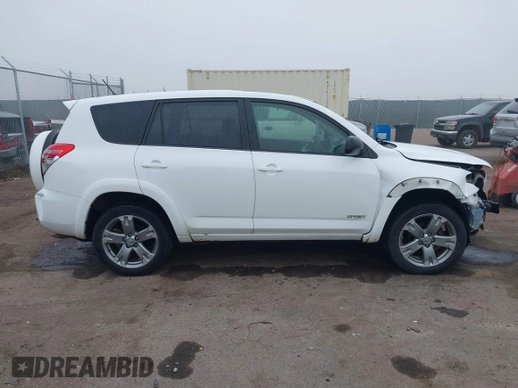 2009 Toyota RAV4 Sport with VIN JTMBK32V59D002281, listed as a IAAI auction lot 40781157 with 169,733 mi miles. Bid and sale history available at carsss.com. Image 13.