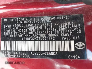 2005 Toyota Camry STD z VIN 4T1BE32K75U021742, wystawiony jako IAAI lot #42525204 z przebiegiem 235 645 mil mil oraz . Historia ofert i sprzedaży dostępna na DreamBid. Obrazek 9.