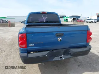 2006 Dodge Dakota SLT with VIN 1D7HE48K96S556831, listed as a IAAI auction lot 41681544 with 236,486 mi miles. Bid and sale history available at carsss.com. Image 6.