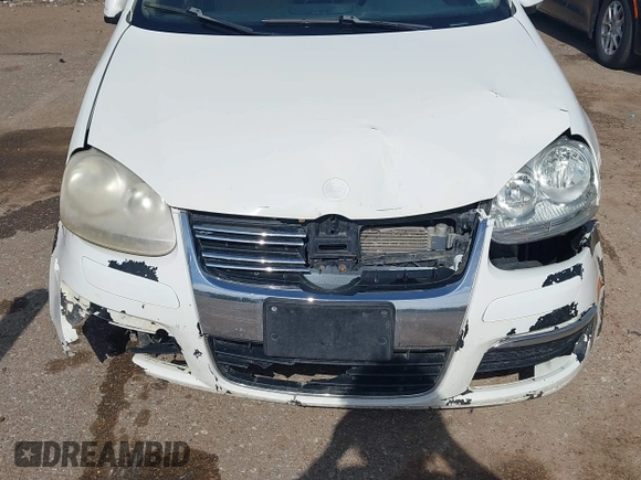 2008 Volkswagen Jetta SE with VIN 3VWRM71K28M003718, listed as a IAAI auction lot 42173542 with 294,829 mi miles and . Bid and sale history available at DreamBid. Image 6.