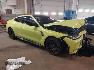 2021 BMW M4 Competition z VIN WBS33AZ01MCG26346, wystawiony jako IAAI lot #41613284 z przebiegiem 32 056 mil mil oraz . Historia ofert i sprzedaży dostępna na DreamBid. Obrazek 1.