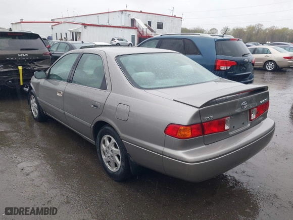2000 Toyota Camry CE with VIN 4T1BG22K4YU678040, listed as a IAAI auction lot 42012146 with 112,714 mi miles. Bid and sale history available at carsss.com. Image 3.