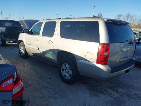 2007 Chevrolet Suburban LT with VIN 1GNFK16357J232133, listed as a IAAI auction lot 41439514 with 108,895 mi miles. Bid and sale history available at carsss.com. Image 3.