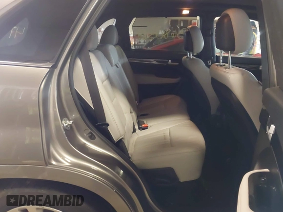 2015 Kia Sorento SX with VIN 5XYKWDA74FG617737, listed as a IAAI auction lot 41368050 with 96,763 mi miles. Bid and sale history available at carsss.com. Image 8.