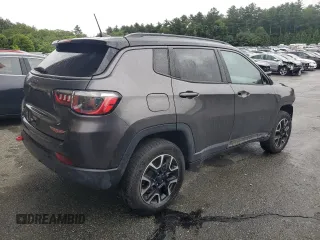 2021 Jeep Compass Trailhawk z VIN 3C4NJDDB4MT571716, wystawiony jako Copart lot #63977335 z przebiegiem 135 382 mil mil oraz Czysty tytuł • Clean title. Historia ofert i sprzedaży dostępna na DreamBid. Obrazek 3.