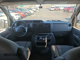 2013 Ford Econoline Passenger XL with VIN 1FBSS3BL2DDA04310, listed as a Copart auction lot 89328785 with 211,391 mi miles and Clean Title. Bid and sale history available at DreamBid. Image 9.