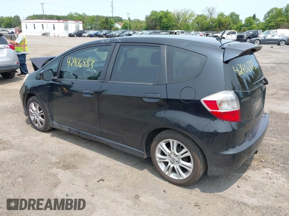 2010 Honda Fit Sport with VIN JHMGE8G40AC013031, listed as a IAAI auction lot 42406883 with 245,755 mi miles and . Bid and sale history available at DreamBid. Image 3.