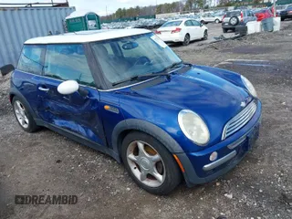2004 MINI Hardtop with VIN WMWRC33434TJ53374, listed as a IAAI auction lot 41738120 with 129,995 mi miles and . Bid and sale history available at DreamBid. Image 1.