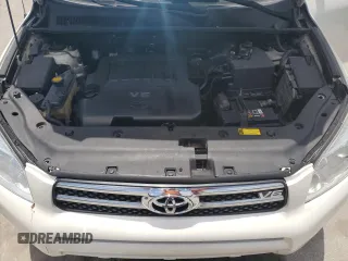 2008 Toyota RAV4 Limited с VIN JTMBK31VX85059134, выставлен на аукционе Copart как лот 60205915 с пробегом 156 920 миль миль и Списание • Salvage title. История ставок и продаж доступна на DreamBid. Изображение 12.