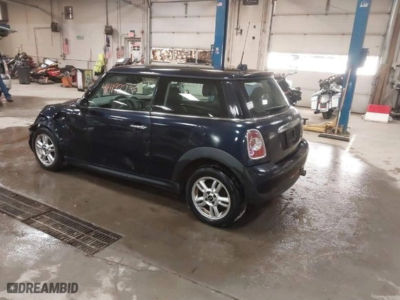 2012 MINI Cooper Hardtop with VIN WMWSU3C54CT543292, listed as a IAAI auction lot 41419223 with 118,487 mi miles. Bid and sale history available at carsss.com. Image 3.
