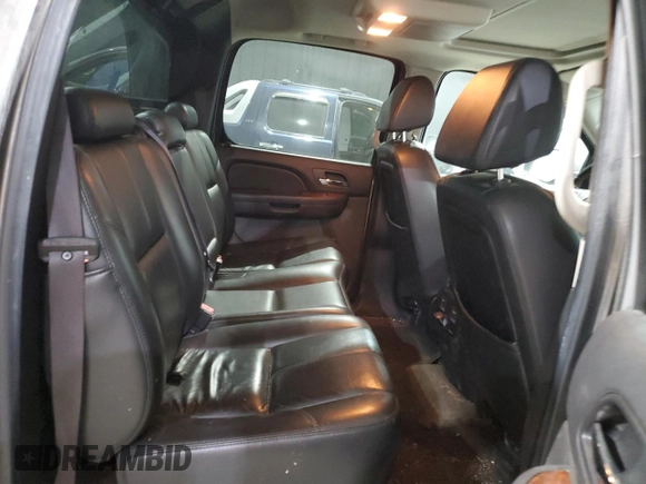 2008 Chevrolet Avalanche LT w/3LT with VIN 3GNFK12388G279813, listed as a Copart auction lot 41590555 with 333,711 mi miles and Clean Title. Bid and sale history available at carsss.com. Image 10.