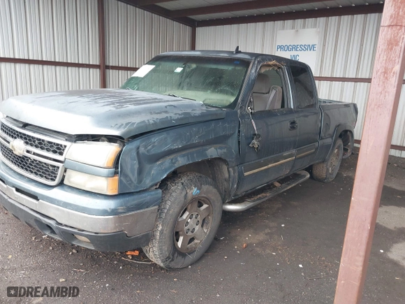 2006 Chevrolet Silverado 1500 LT1 with VIN 1GCEK19B86E186215, listed as a IAAI auction lot 41190630 with 394,548 mi miles. Bid and sale history available at carsss.com. Image 17.