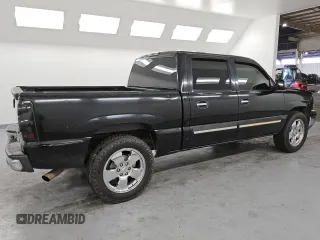 2006 Chevrolet Silverado 1500 LT2 with VIN 2GCEC13Z761357296, listed as a Copart auction lot 86315924 with 262,396 mi miles and Clean Title. Bid and sale history available at carsss.com. Image 3.