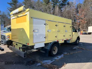 2019 Ford Econoline Commercial with VIN 1FDXE4FS9KDC52269, listed as a Copart auction lot 48694385 with 150,000 mi miles and Clean Title. Bid and sale history available at carsss.com. Image 4.