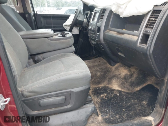 2014 Ram 2500 Tradesman z VIN 3C6UR5CL9EG187100, wystawiony jako IAAI lot #42373397 z przebiegiem 214 720 mil mil oraz . Historia ofert i sprzedaży dostępna na DreamBid. Obrazek 5.