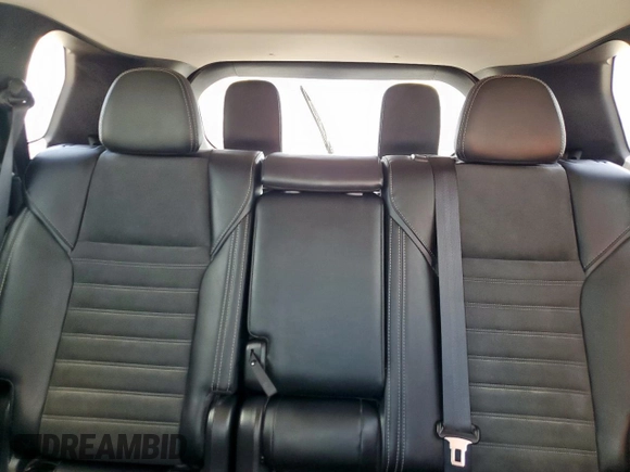 2024 Mitsubishi Outlander SE z VIN JA4J3VA89RZ048600, wystawiony jako Copart lot #60091975 z przebiegiem Nie podano mil oraz Szkoda całkowita • Salvage title. Historia ofert i sprzedaży dostępna na DreamBid. Obrazek 10.