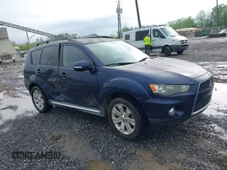 2012 Mitsubishi Outlander SE z VIN JA4AS3AW9CU000735, wystawiony jako IAAI lot #42108609 z przebiegiem 115 731 mil mil oraz . Historia ofert i sprzedaży dostępna na DreamBid. Obrazek 1.