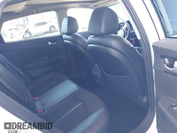 2018 Kia Optima LX with VIN 5XXGT4L38JG247009, listed as a IAAI auction lot 42081303 with 95,507 mi miles and . Bid and sale history available at carsss.com. Image 8.