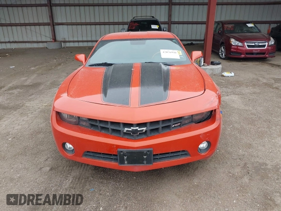 2012 Chevrolet Camaro 1LT z VIN 2G1FB1E36C9205287, wystawiony jako IAAI lot #42076941 z przebiegiem 86 155 mil mil oraz . Historia ofert i sprzedaży dostępna na DreamBid. Obrazek 12.