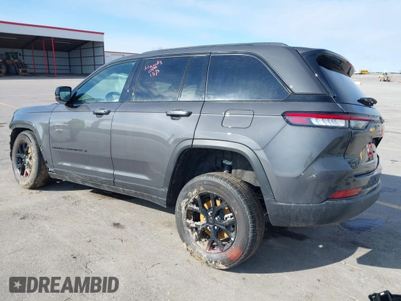 2025 Jeep Grand Cherokee Altitude X with VIN 1C4RJHAGXSC289968, listed as a IAAI auction lot 41918797 with 672 mi miles and . Bid and sale history available at DreamBid. Image 3.