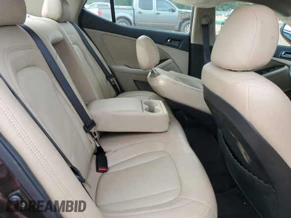2011 Kia Optima LX z VIN KNAGM4A71B5056974, wystawiony jako Copart lot #54190885 z przebiegiem 53 768 mil mil oraz Szkoda całkowita • Salvage title. Historia ofert i sprzedaży dostępna na DreamBid. Obrazek 10.