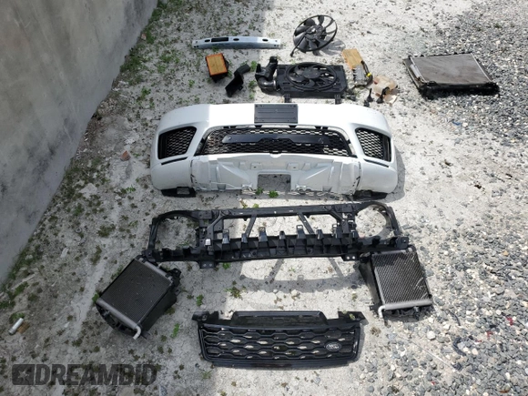 2021 Land Rover Range Rover Sport HST z VIN SALWS2RU4MA755425, wystawiony jako Copart lot #59090315 z przebiegiem 50 234 mil mil oraz Nie do naprawy • Non repairable. Historia ofert i sprzedaży dostępna na DreamBid. Obrazek 13.