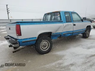 1992 GMC Sierra 2500 z VIN 2GTFK29K3N1539843, wystawiony jako Copart lot #45037335 z przebiegiem 146 355 mil mil oraz Szkody całkowita. Historia ofert i sprzedaży dostępna na DreamBid. Obrazek 3.