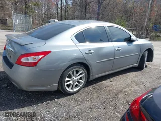2009 Nissan Maxima 3.5 S with VIN 1N4AA51E89C813578, listed as a IAAI auction lot 39108267 with 148,937 mi miles. Bid and sale history available at carsss.com. Image 4.