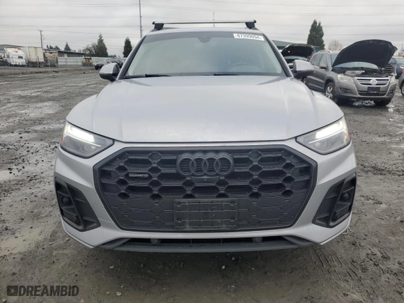 2023 Audi Q5 S line Premium Plus with VIN WA1EAAFY7P2039781, listed as a Copart auction lot 87399094 with 32,409 mi miles and Salvage Title. Bid and sale history available at carsss.com. Image 5.