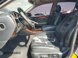 2002 Lexus GS 300 z VIN JT8BD69SX20152163, wystawiony jako Copart lot #53892595 z przebiegiem 261 514 mil mil oraz Szkody całkowita. Historia ofert i sprzedaży dostępna na DreamBid. Obrazek 7.
