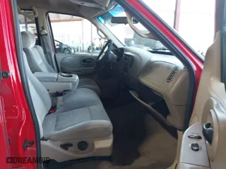 2001 Ford F-150 SuperCrew XLT with VIN 1FTRW07W61KB16745, listed as a IAAI auction lot 42001221 with 260,200 mi miles. Bid and sale history available at carsss.com. Image 5.