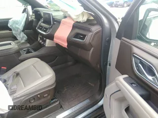 2022 GMC Yukon XL SLT with VIN 1GKS2GKT3NR233736, listed as a IAAI auction lot 37293147 with 27,196 mi miles. Bid and sale history available at carsss.com. Image 5.