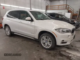 2016 BMW X5 xDrive40e with VIN 5UXKT0C50G0S77165, listed as a IAAI auction lot 40688779 with 110,317 mi miles and . Bid and sale history available at carsss.com. Image 1.