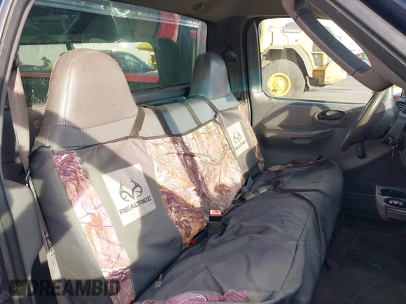 2002 Ford F-150 XL z VIN 1FTPF17LX2NB05475, wystawiony jako IAAI lot #41389549 z przebiegiem Nie podano mil oraz . Historia ofert i sprzedaży dostępna na DreamBid. Obrazek 8.