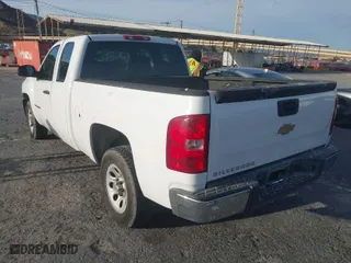 2008 Chevrolet Silverado 1500 Work Truck with VIN 1GCEC19X98Z233708, listed as a IAAI auction lot 41675762 with 1 mi miles. Bid and sale history available at carsss.com. Image 3.