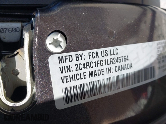2020 Chrysler Pacifica Touring with VIN 2C4RC1FG1LR245764, listed as a IAAI auction lot 40646472 with 86,119 mi miles and . Bid and sale history available at DreamBid. Image 9.